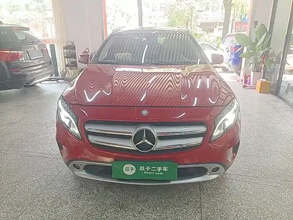 Mercedes-Benz GLA 2015
