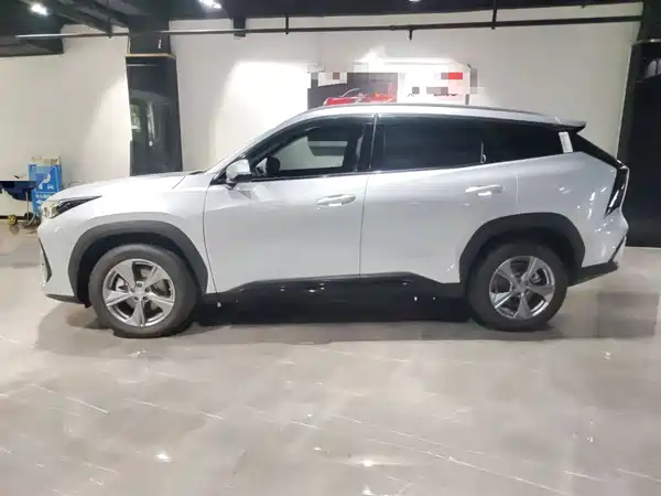 Geely Boyue L 2025