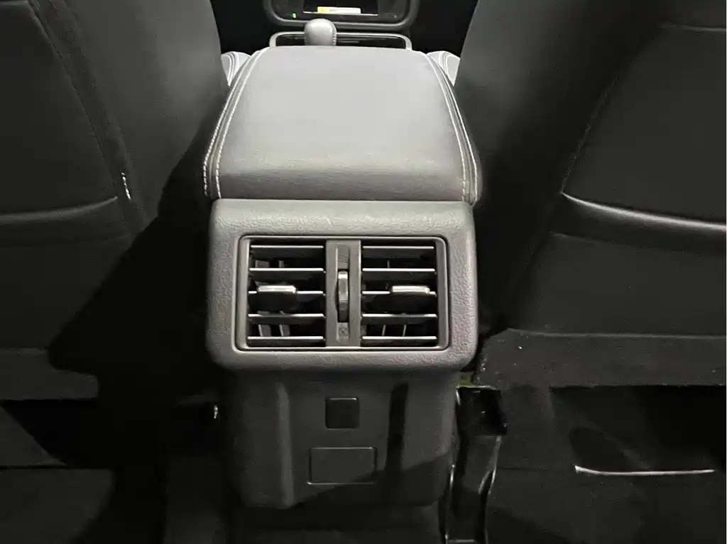 Mitsubishi Outlander 2019 — фото 18