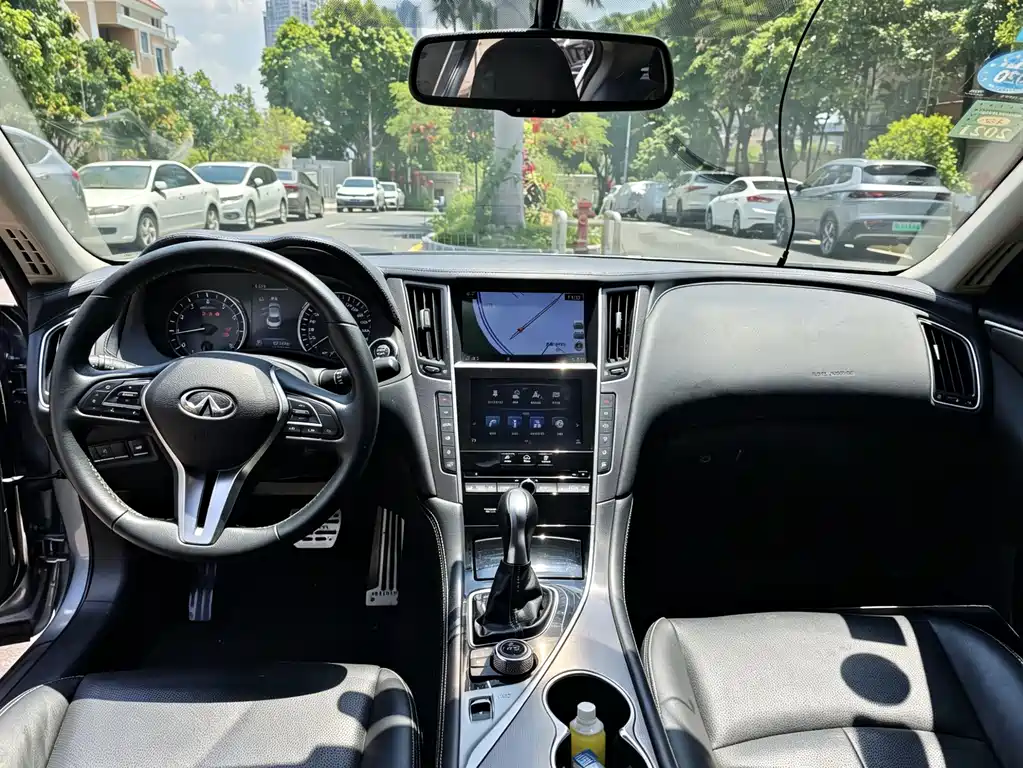 Infiniti Q50L 2017 — фото 10