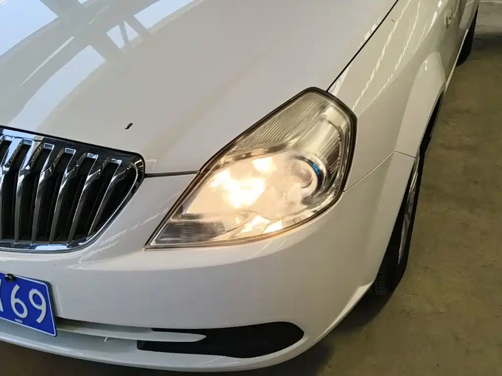 Buick Excelle 2015 — фото 24