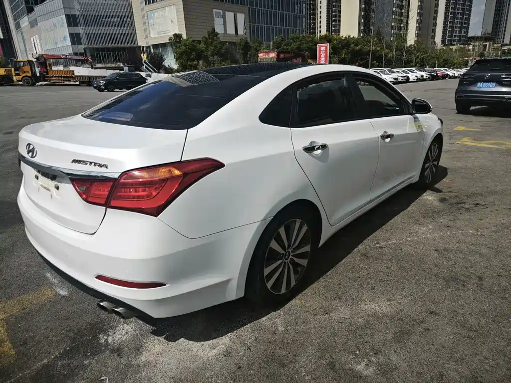 Hyundai Mistra 2014 — фото 8