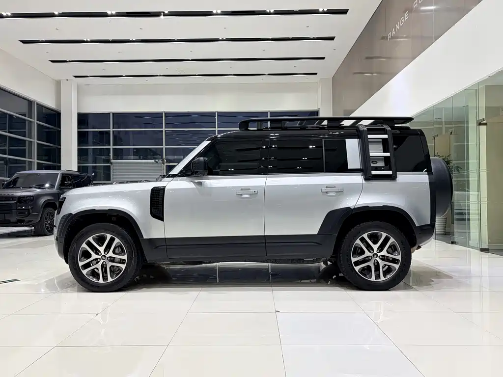Land Rover Defender 2021 — фото 14