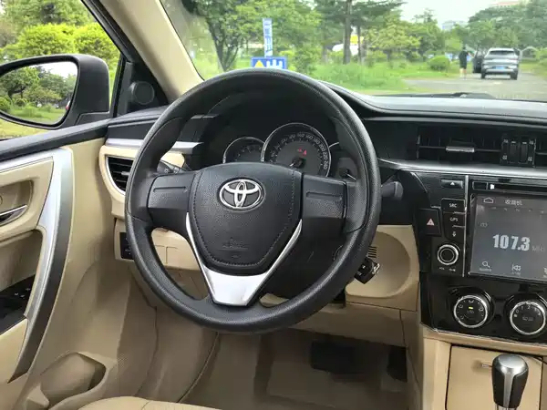 Toyota Corolla 2015