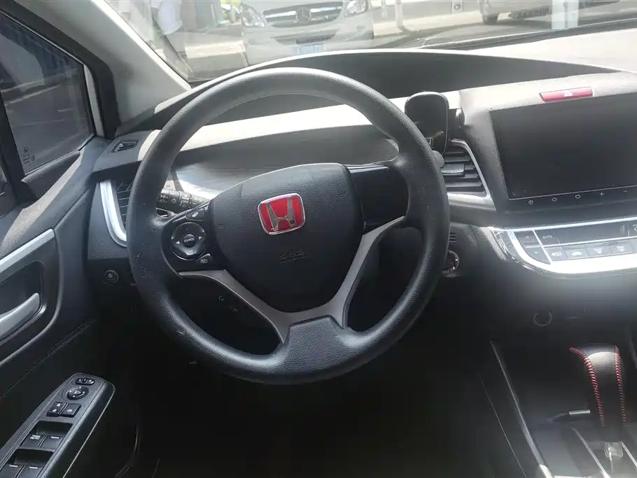 Honda Jade 2016 — фото 15