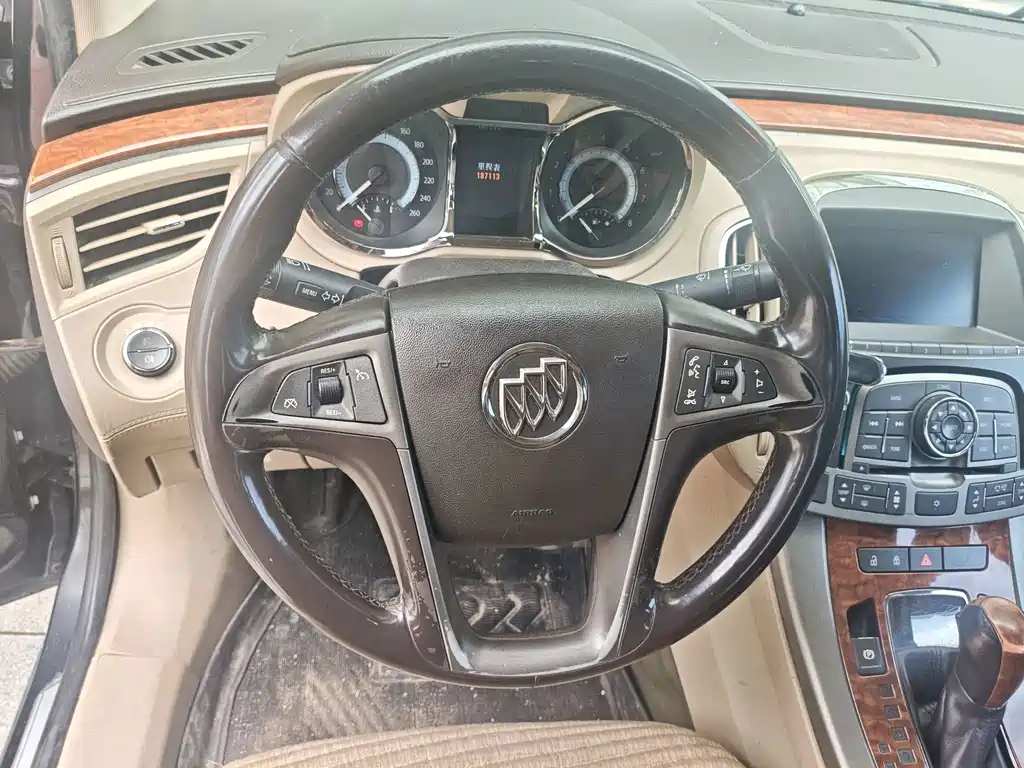 Buick LaCrosse 2009 — фото 12