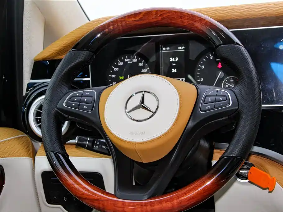 Mercedes-Benz Vito 2023 — фото 12