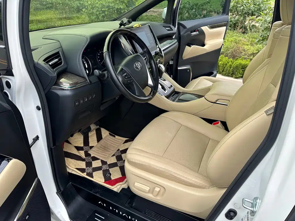 Toyota Alphard 2020 — фото 10