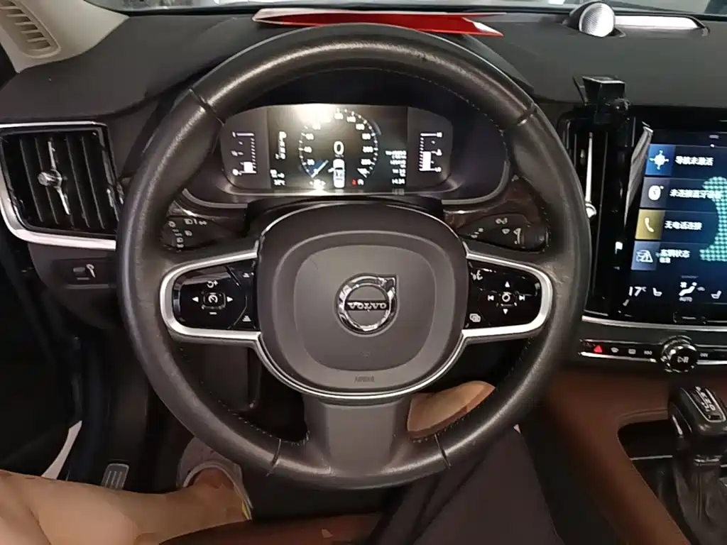 Volvo S90 2018 — фото 11