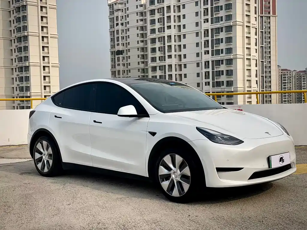 Tesla Model Y 2023 — фото 3