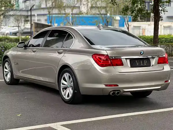 BMW 7 Series 2011