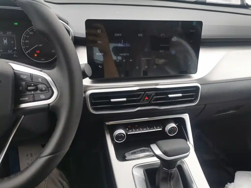 Geely Binyue 2026 — фото 13