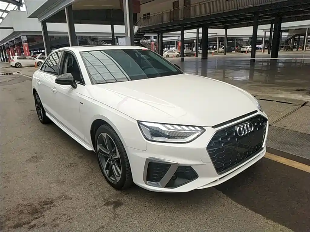Audi A4L 2023 — фото 4