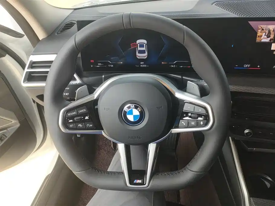 BMW 3 Series 2025 — фото 15