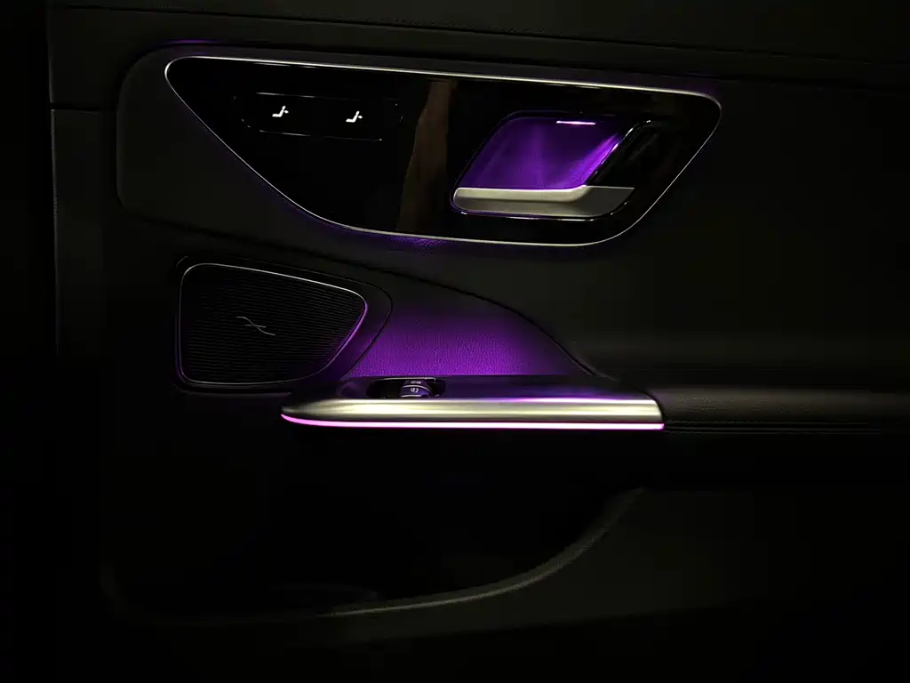 Mercedes-Benz C-Class 2023 — фото 24