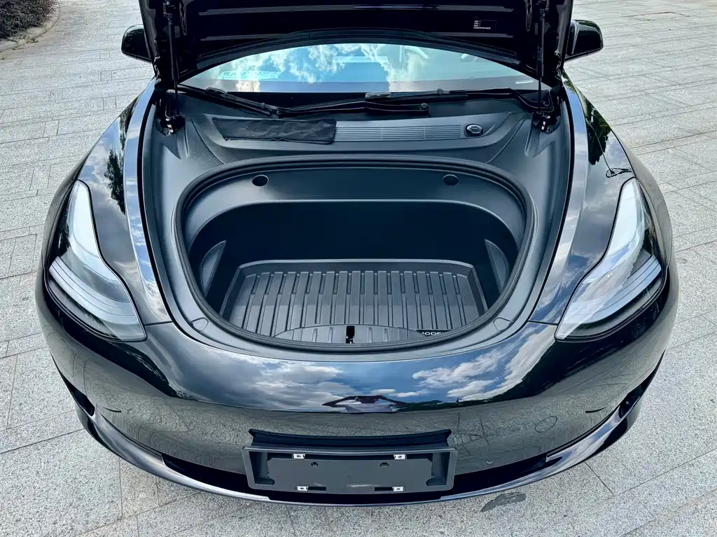 Tesla Model 3 2023 — фото 19