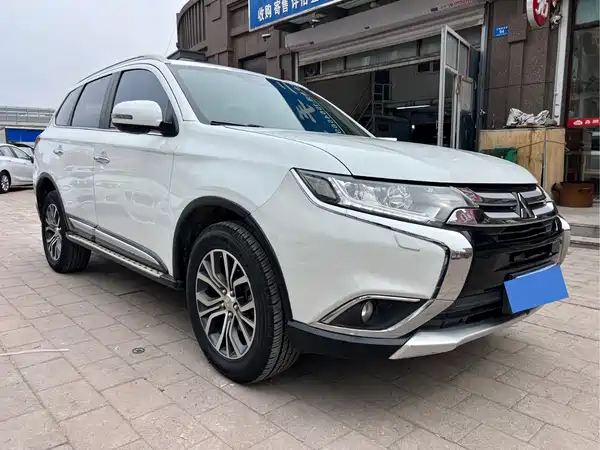Mitsubishi Outlander 2017