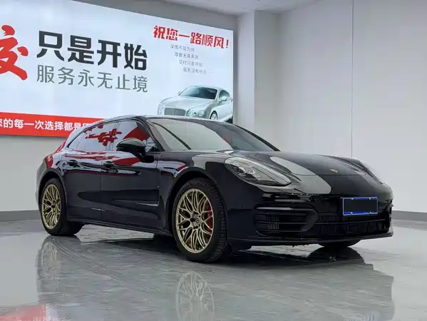 Porsche Panamera 2022