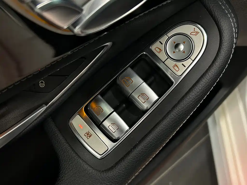Mercedes-Benz C-Class 2017 — фото 16