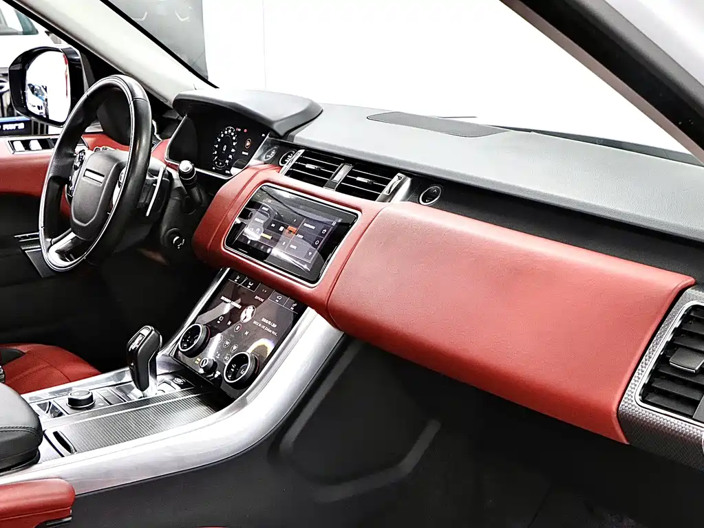 Land Rover Sport 2018 — фото 15