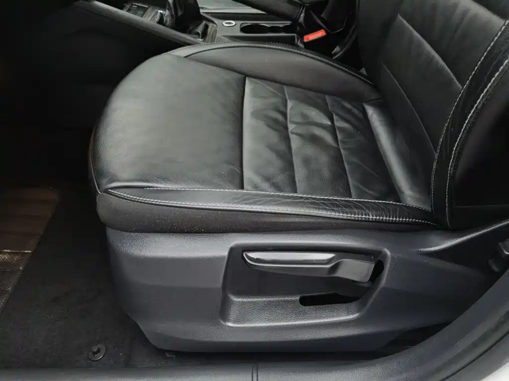 Skoda Octavia 2015 — фото 20