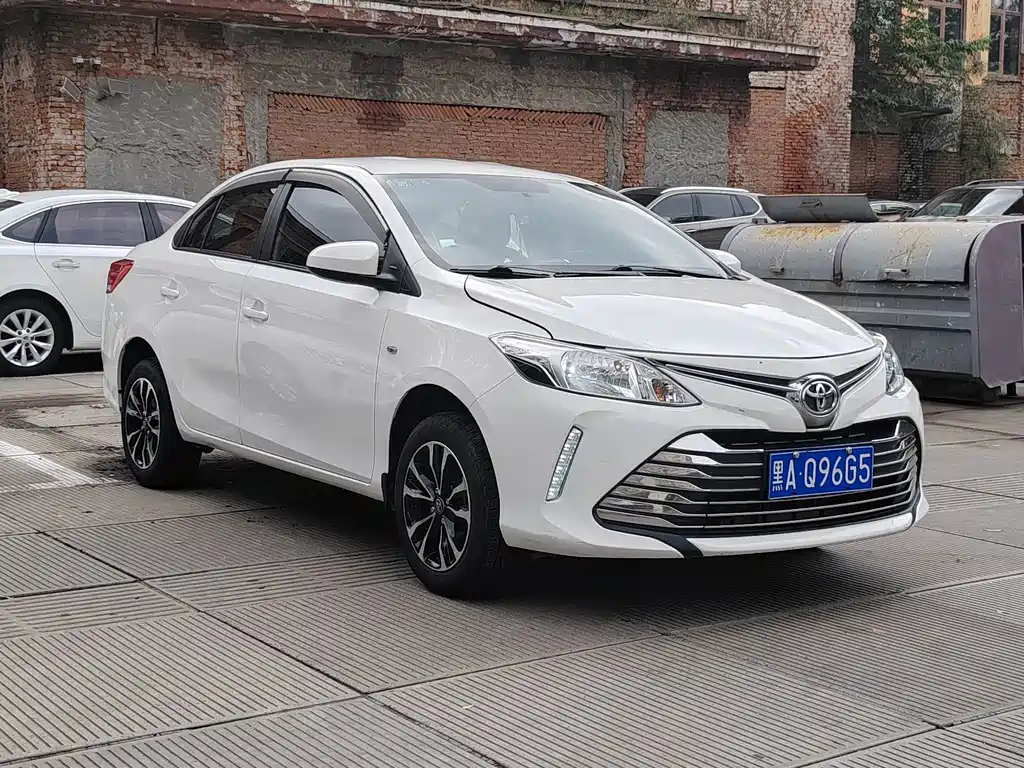 Toyota Vios 2017 — фото 3