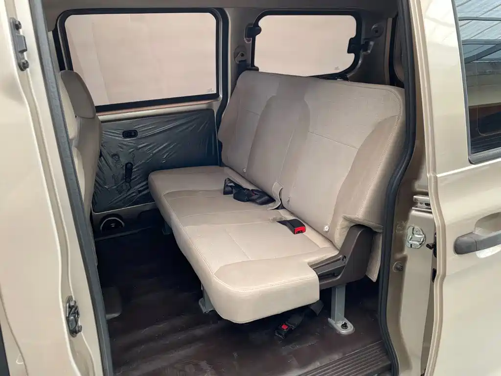 Wuling Hongguang V 2024