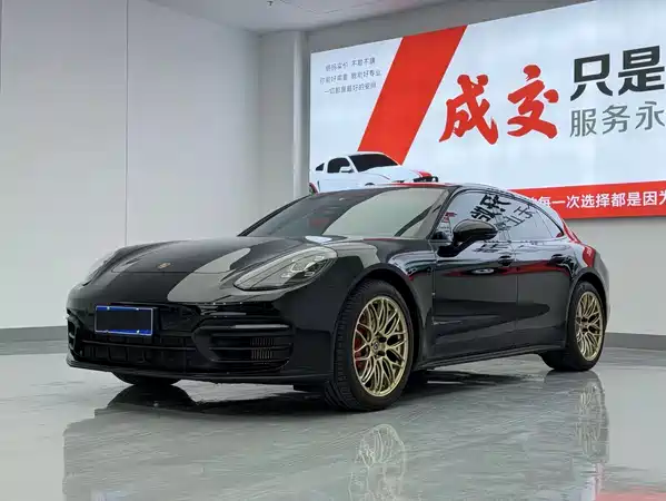 Porsche Panamera 2022