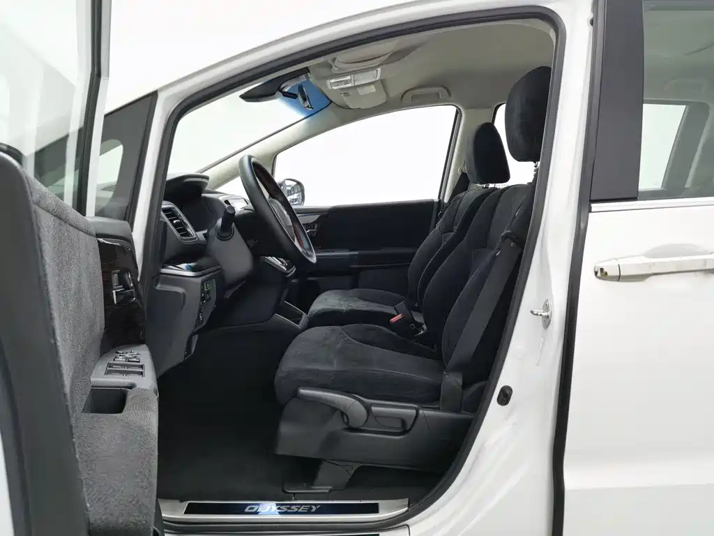 Honda Odyssey 2021 — фото 10