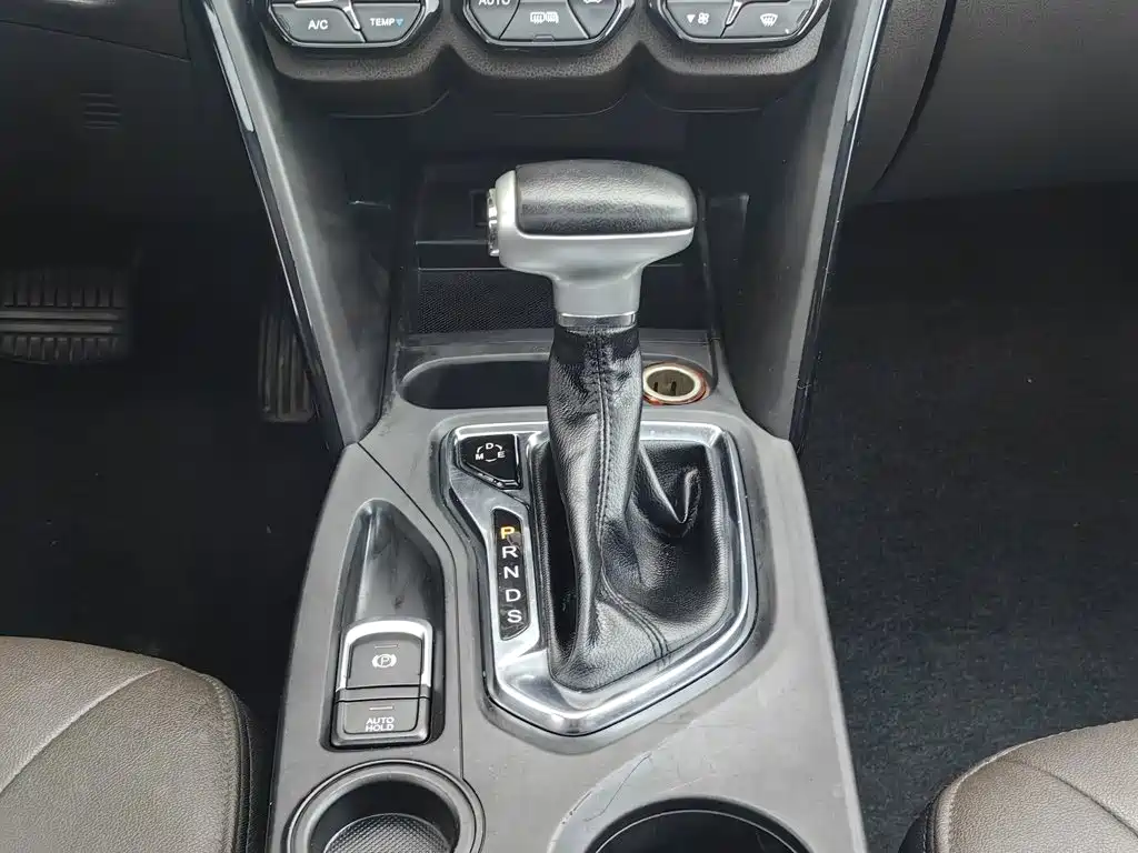 GAC Trumpchi GS4 2017 — фото 13