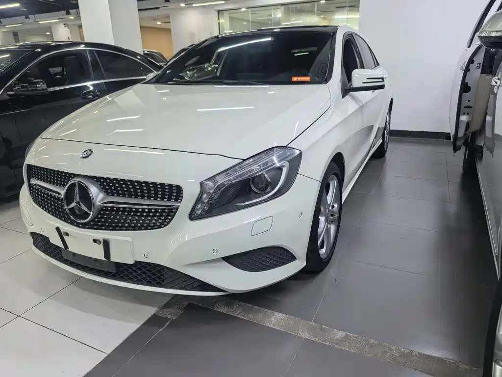 Mercedes-Benz A-Class 2015