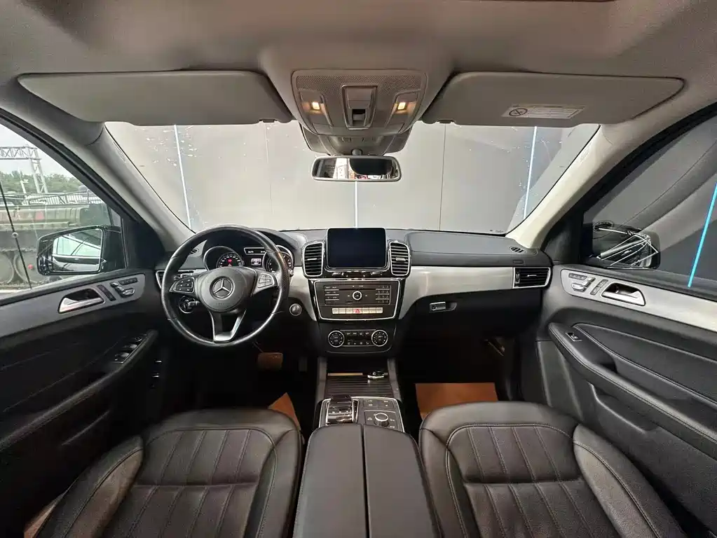 Mercedes-Benz GLS 2018 — фото 9