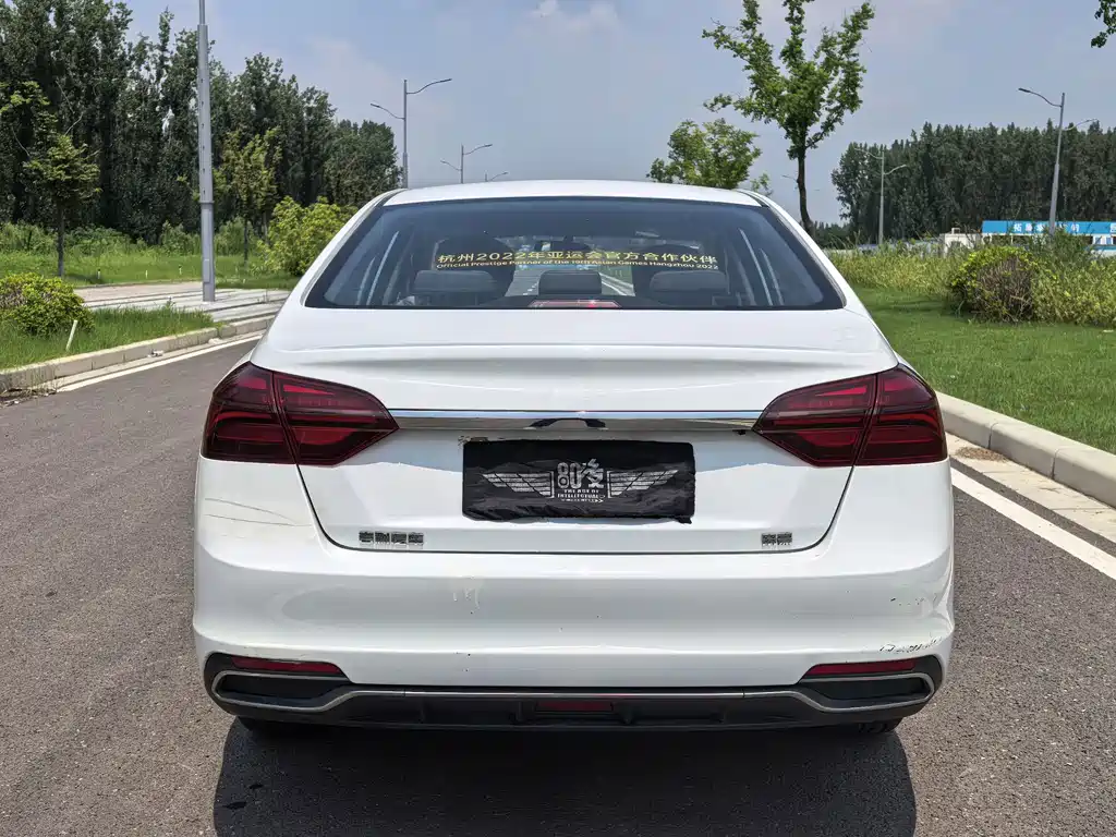 Geely Emgrand 2020 — фото 20