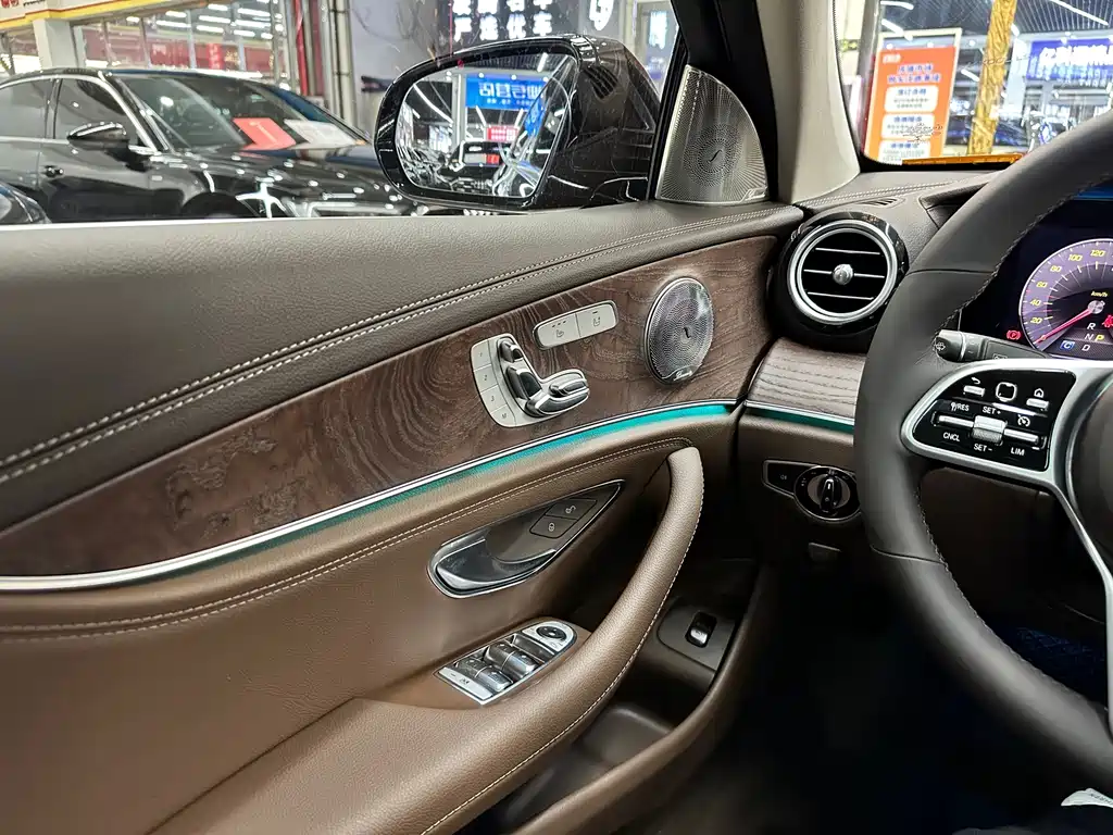 Mercedes-Benz E-Class 2020 — фото 14