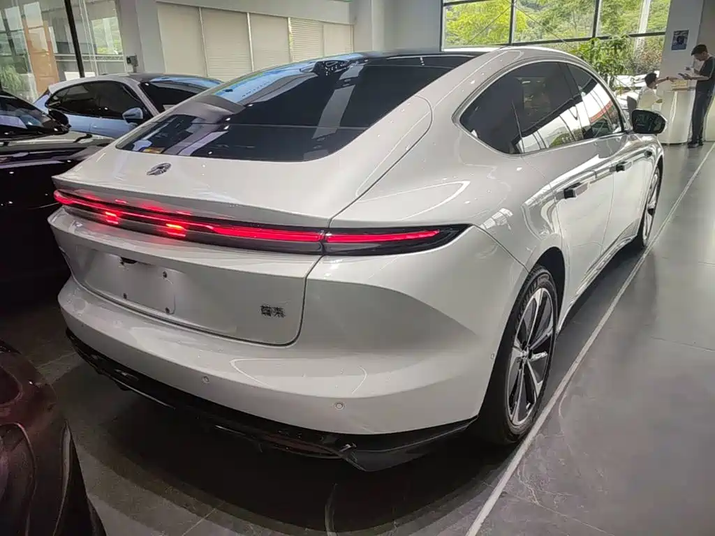 NIO ET5 2025