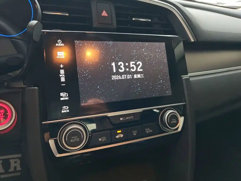 Honda Civic 2018 — фото 13
