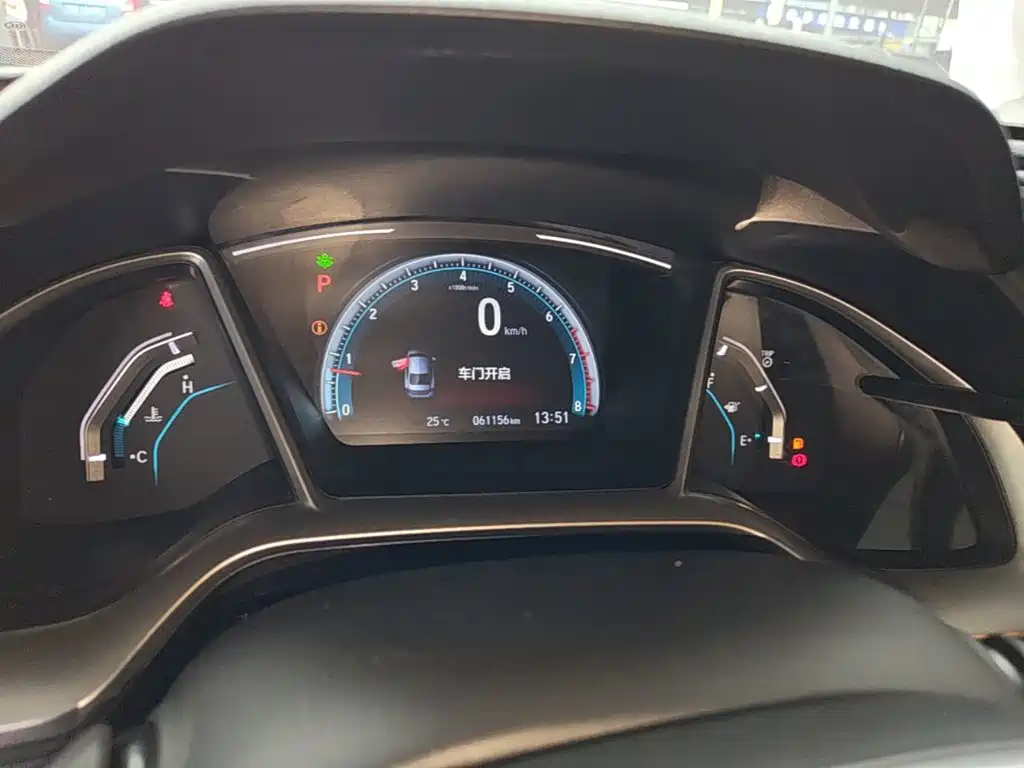 Honda Civic 2018 — фото 12
