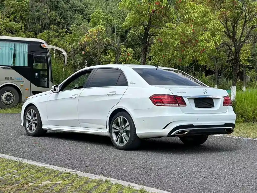 Mercedes-Benz E-Class 2015