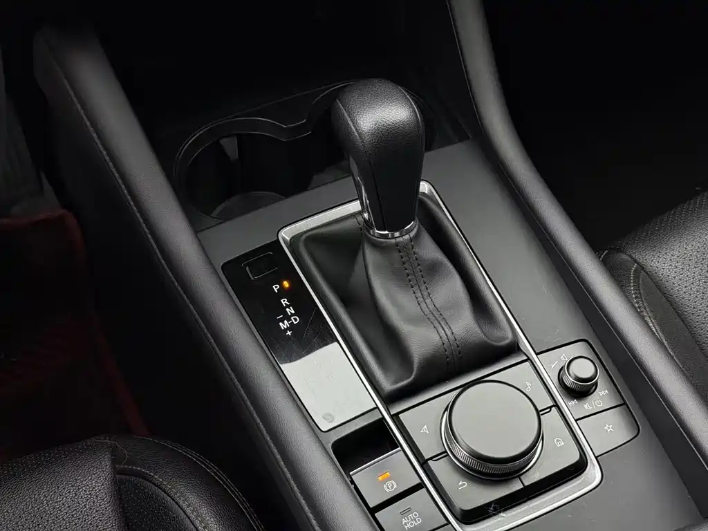 Mazda 3 Axela 2021 — фото 16