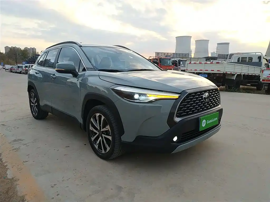 Toyota Corolla Cross 2022 — фото 23