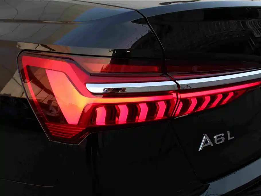Audi A6L 2024 — фото 15