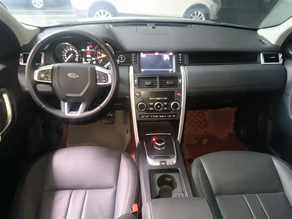 Land Rover Discovery Sport 2018 — фото 10
