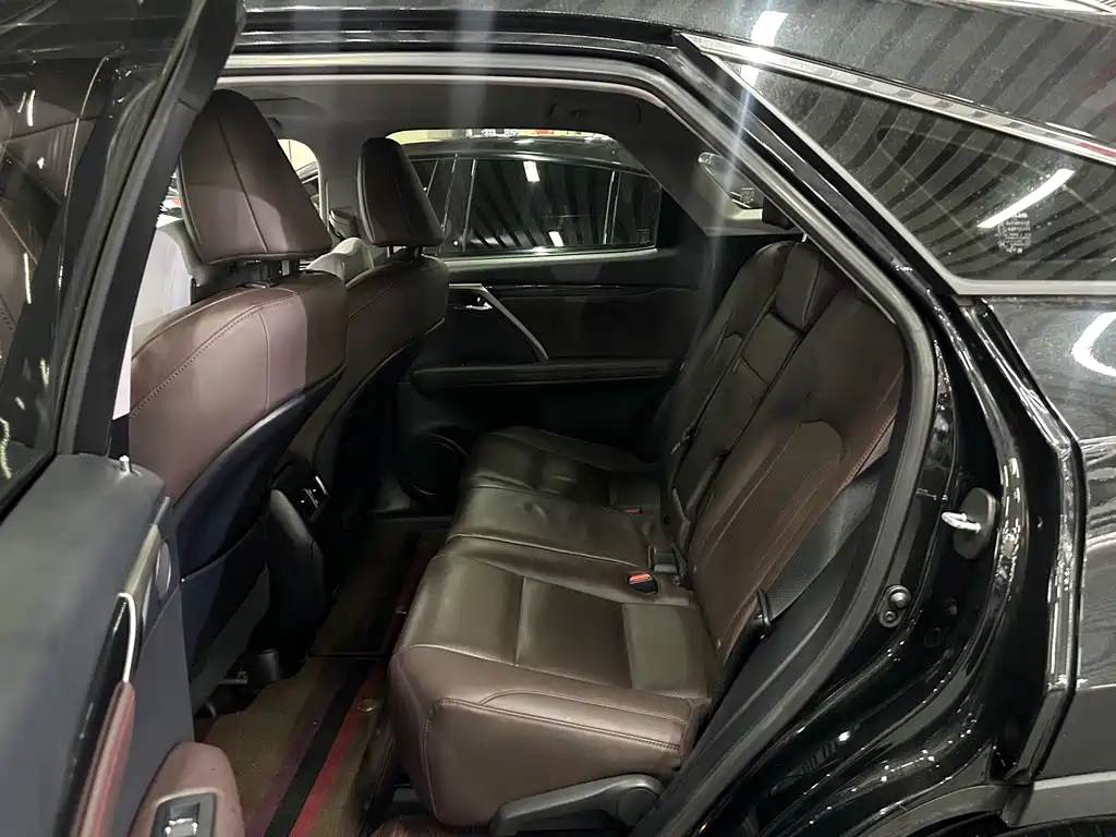 Lexus RX 2021