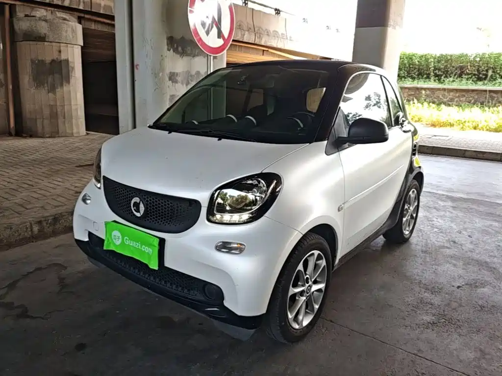 smart fortwo 2018 — фото 1