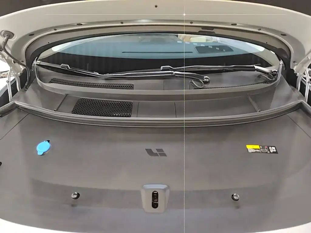 Li Auto i8 2025 — фото 20