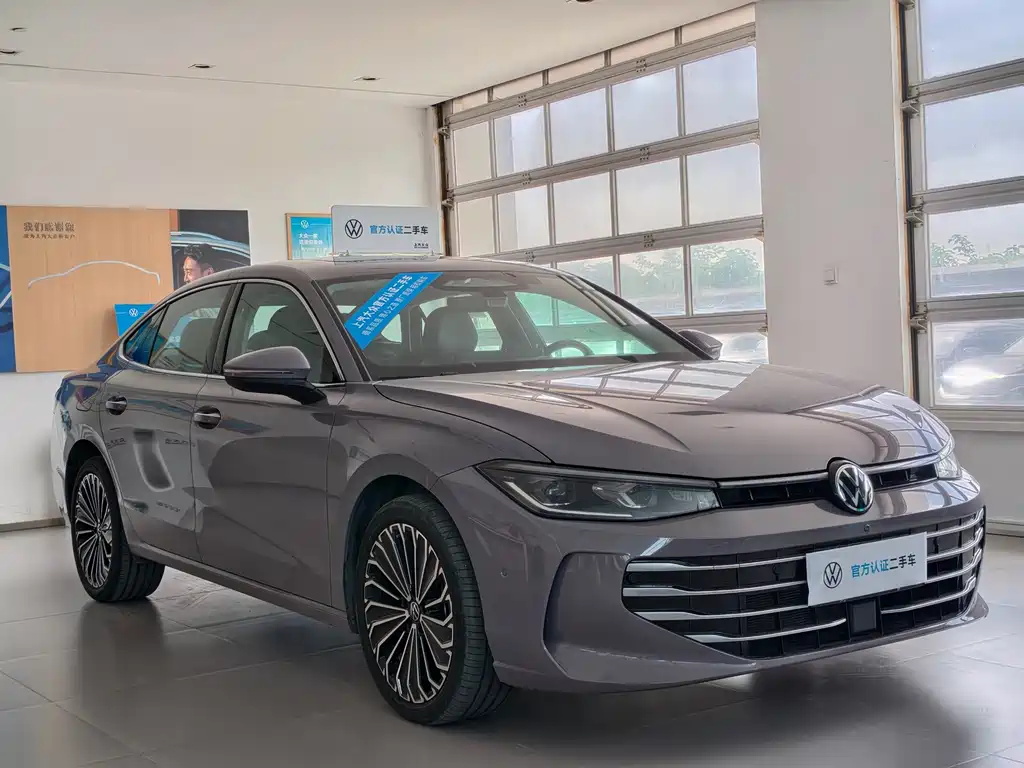 Volkswagen Passat 2024