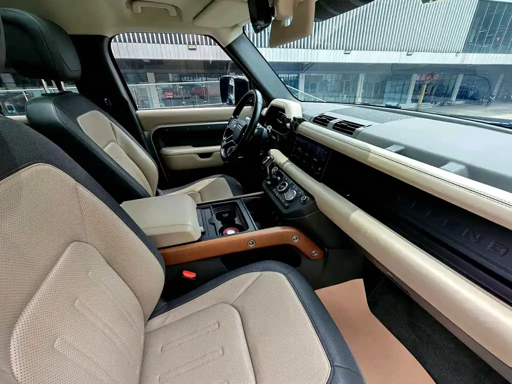 Land Rover Defender 2022 — фото 9