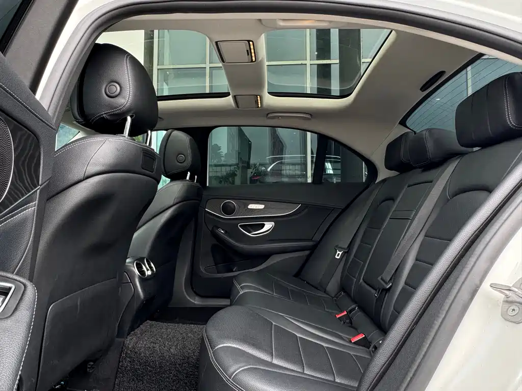 Mercedes-Benz C-Class 2017 — фото 8