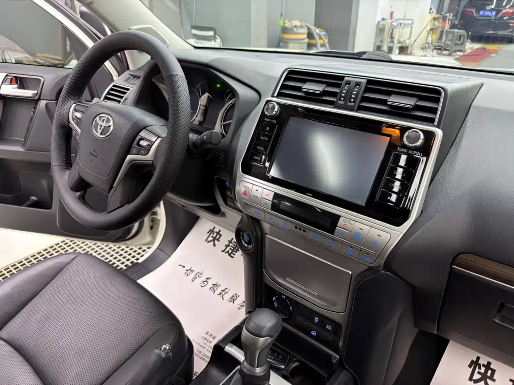 Toyota Prado 2019 — фото 11