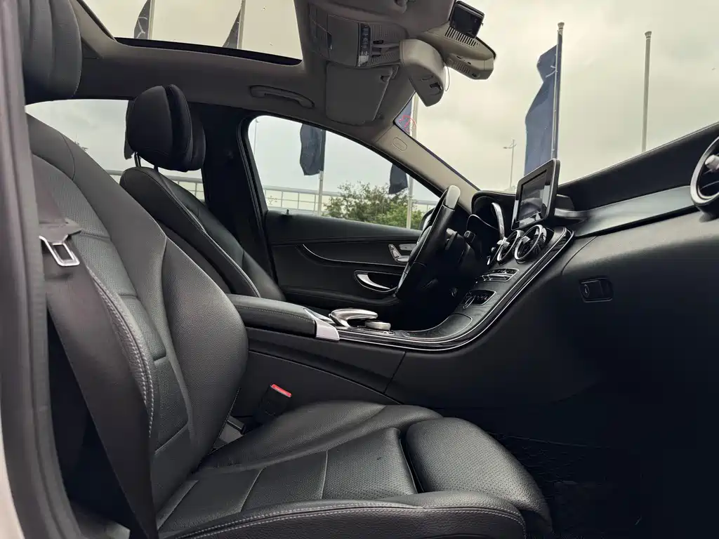 Mercedes-Benz C-Class 2017 — фото 14